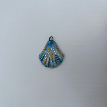 Load image into Gallery viewer, 15. shell talisman