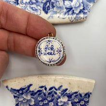Load image into Gallery viewer, 47. fok weet talisman