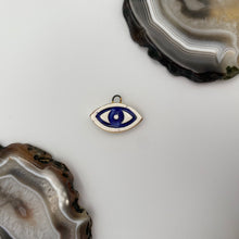 Load image into Gallery viewer, 139. small blue eye talisman