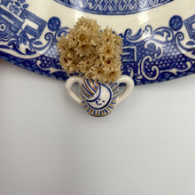 Load image into Gallery viewer, 160. little vase talisman