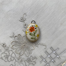 Load image into Gallery viewer, 16. flower talisman