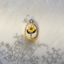 Load image into Gallery viewer, 31. flower talisman