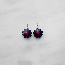 Load image into Gallery viewer, Enamel flower 3