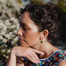 Load image into Gallery viewer, Enamel flower 5