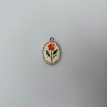 Load image into Gallery viewer, 39. flower talisman
