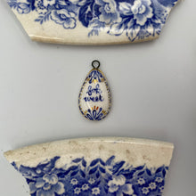 Load image into Gallery viewer, 49. fok weet talisman
