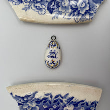 Load image into Gallery viewer, 55. fok weet talisman
