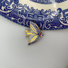 Load image into Gallery viewer, 166. flying bird talisman
