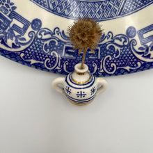 Load image into Gallery viewer, 162. little vase talisman
