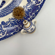 Load image into Gallery viewer, 162. little vase talisman
